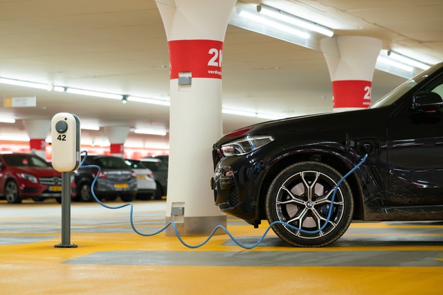 How many electric cars are there right now in Poland? Get the answer here