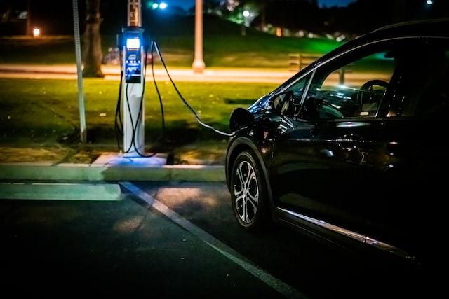 How many electric car chargers are there in Poland and where to charge an electric car